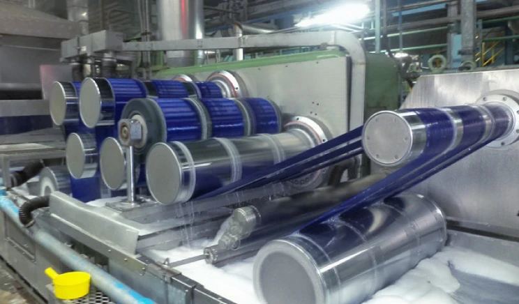 Dope-dyed polyester yarn Dope-dyed polyester yarn and fabric production